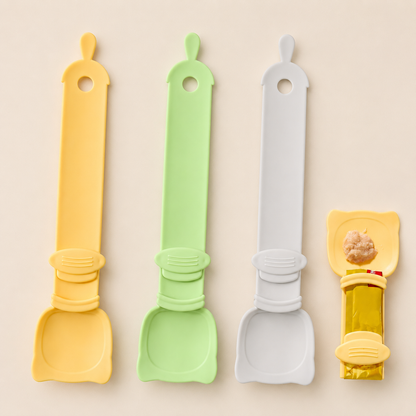 3 treat squeeze spoons in different colours